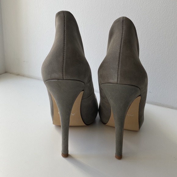 ALDO Fawson Gray Suede Heels - Picture 3 of 9